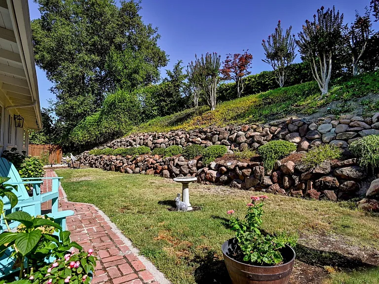 1660 Green Valley Rd — Photo 25