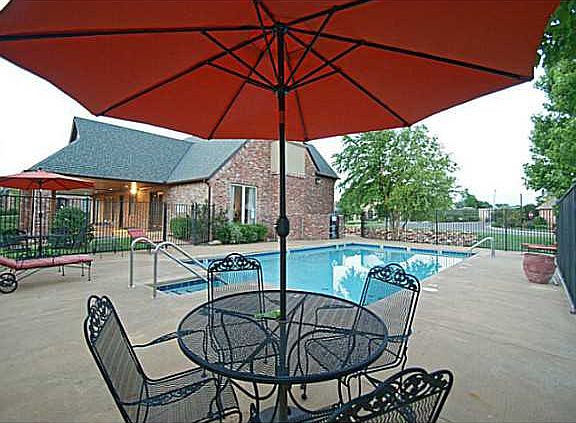 4th image of 3924 Villas Creek Ct