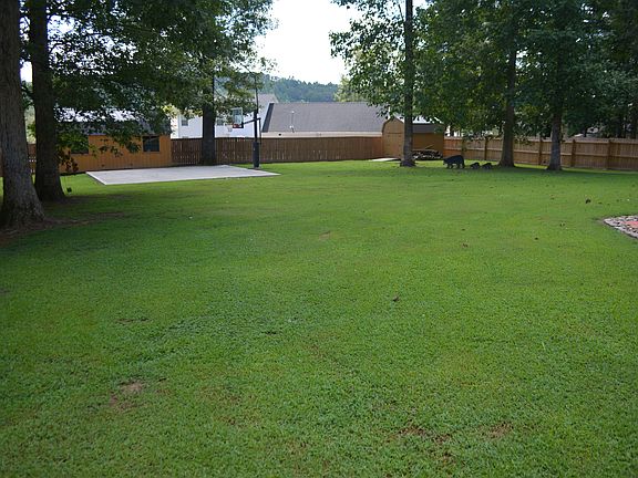 5th image of 734 Curley Ln