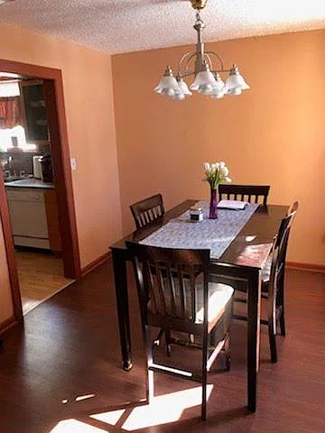 4 bed, 1365 sqft, $2,100 — Photo 3