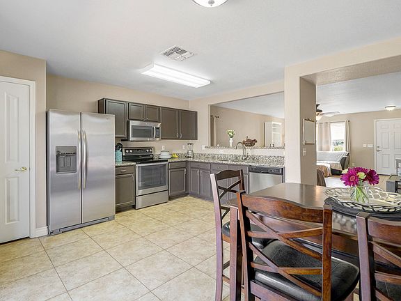 4th image of 3042 W Lucia Dr