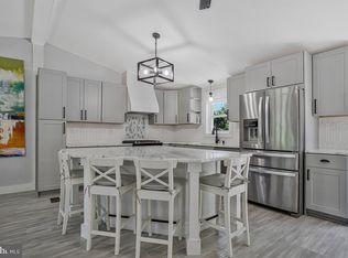 8541 Saint Andrews Dr, Chesapeake Beach, MD 20732