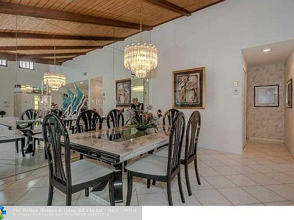 4th image of 8132 Pine Cir #17