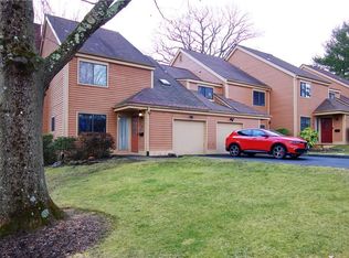 212 Treetop Cres, Pt Chester, NY 10573