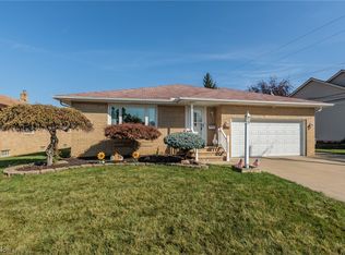 8500 Saybrook Dr, Brooklyn, OH 44144