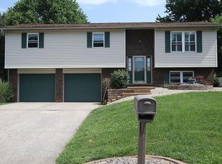 409 Chapel Dr, Collinsville, IL