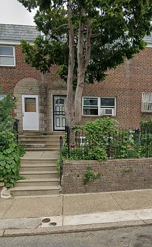 6414 Akron St Photo 1