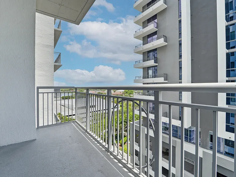 300 S Australian Ave #919 — Photo 23