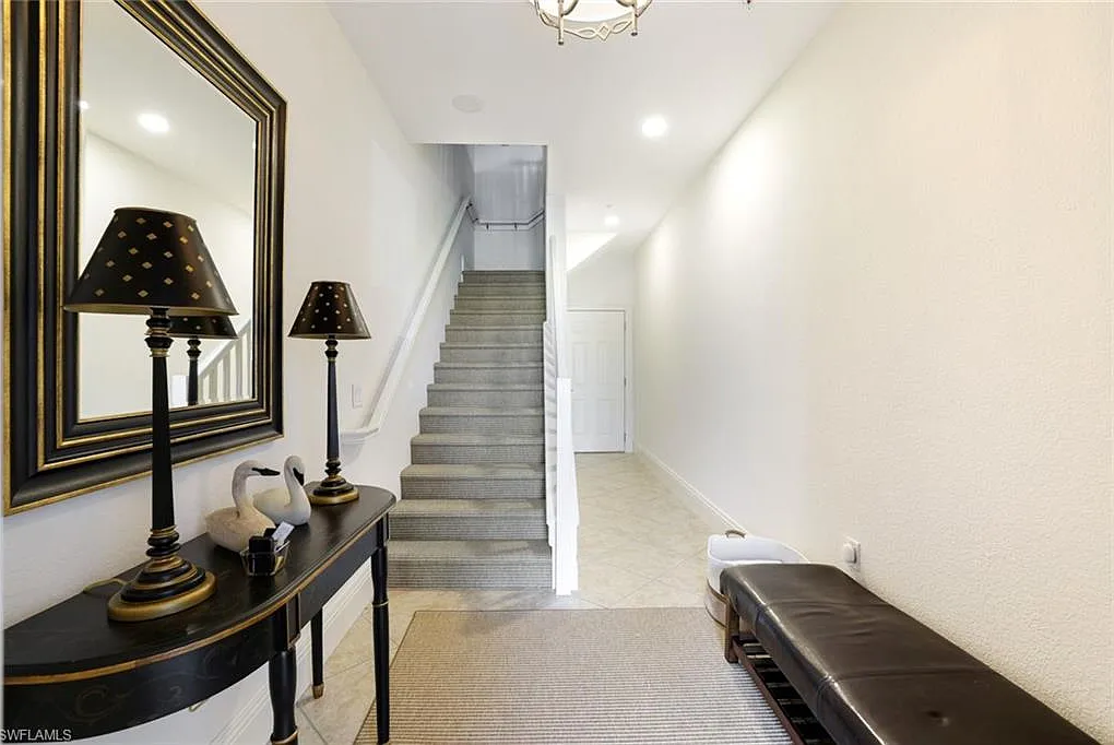 3 bed, 2.0 bath, 1771 sqft, $8,000 — Photo 2