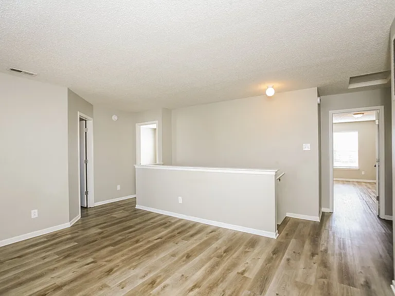 10834 Timothy Ln — Photo 7
