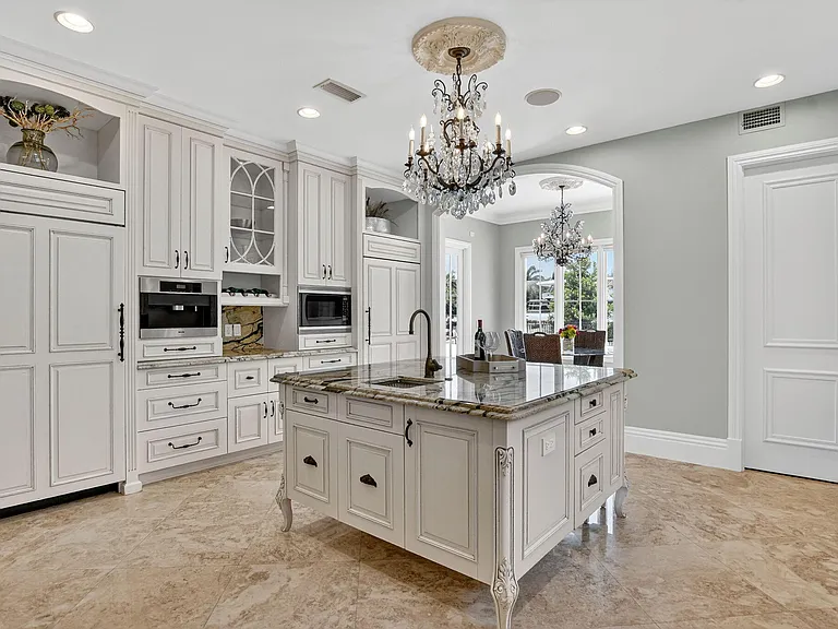 377 E Coconut Palm Rd — Photo 26