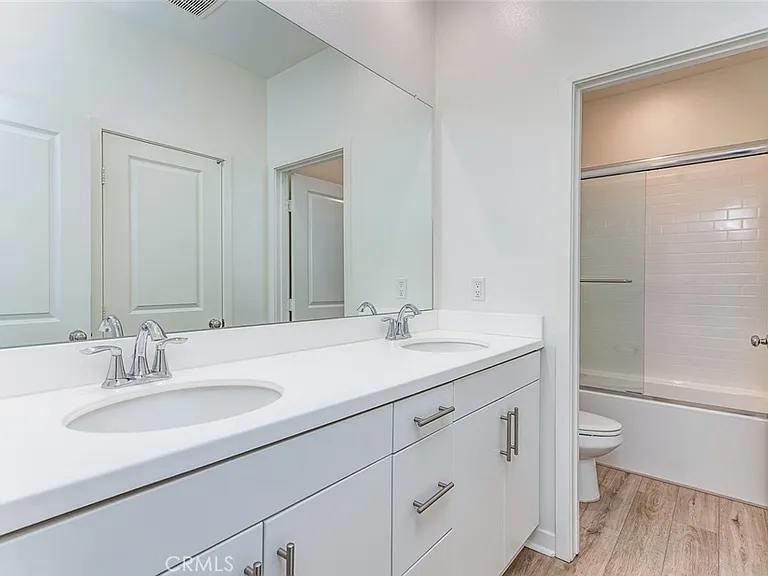 14022 Bay St — Photo 25