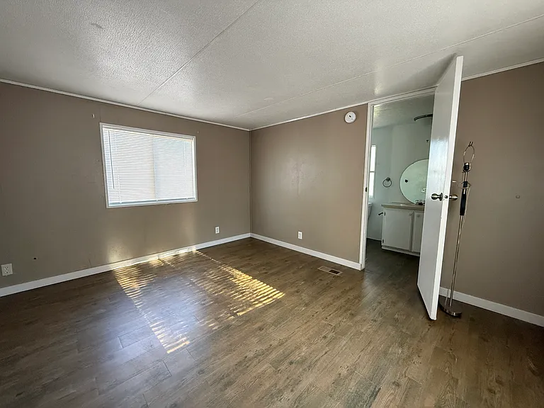 102 E Ahtanum Rd #4 — Photo 12