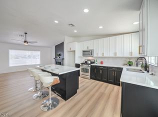 2064 E Russell Rd, Las Vegas, NV 89119