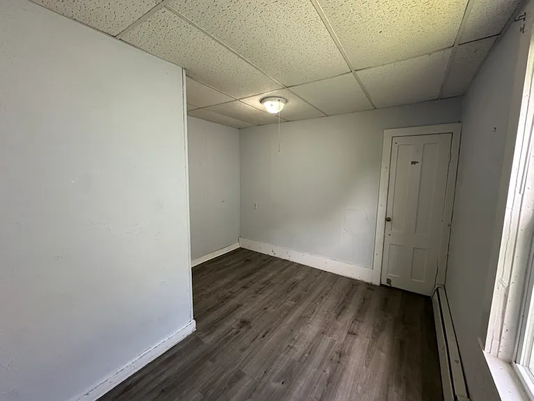 697 Main St #3 — Photo 6