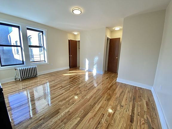 2nd image of 2111 Beekman Pl APT 5E