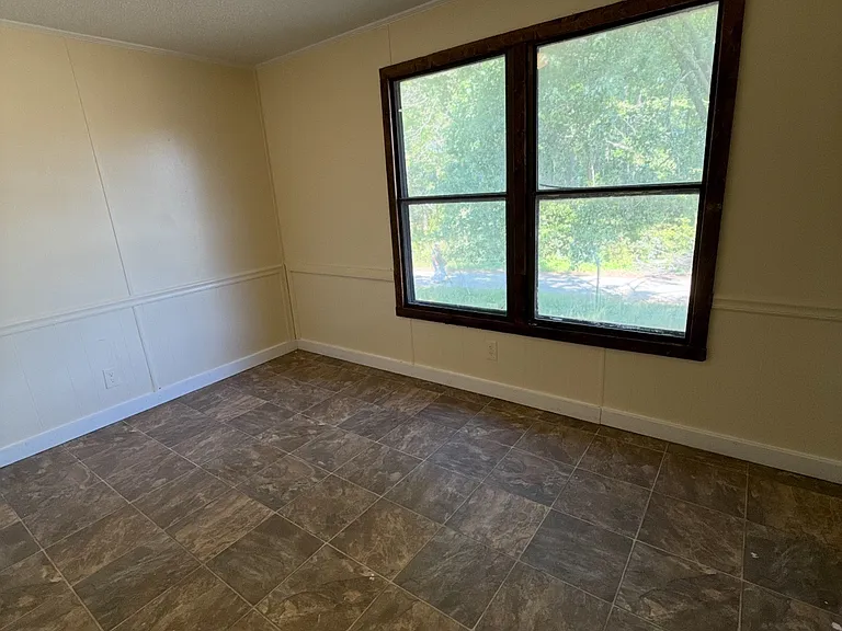 115 Hane Cir — Photo 8
