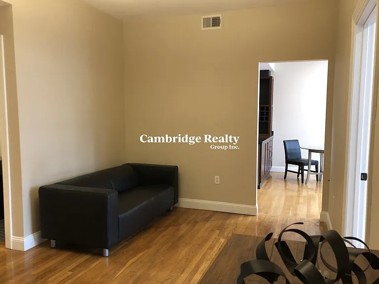 2021 Commonwealth Ave #T — Photo 6