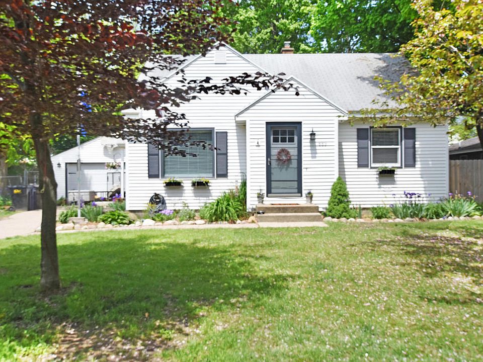 1st image of 889 W 25th St