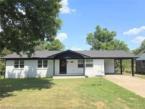 800 N 8th St, Van Buren, AR 72956