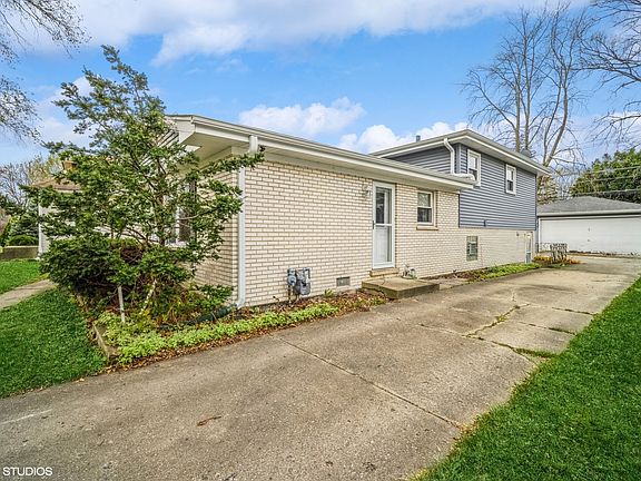 2nd image of 1716 S Cora St