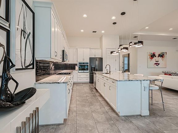 5th image of 9122 SW Pepoli Way
