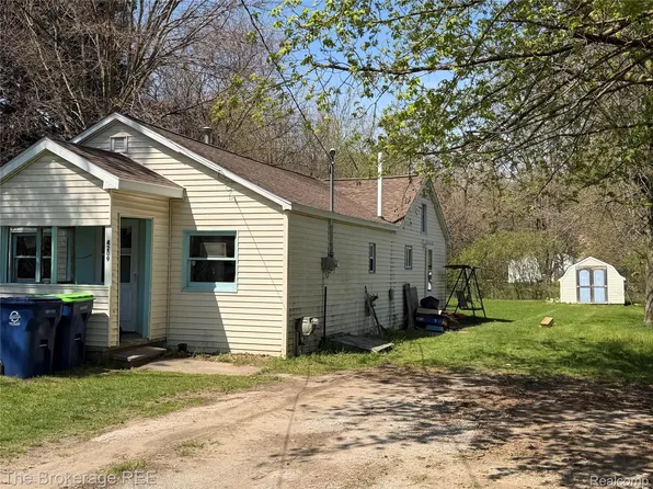 4209 Williamson Rd, Saginaw, MI 48601