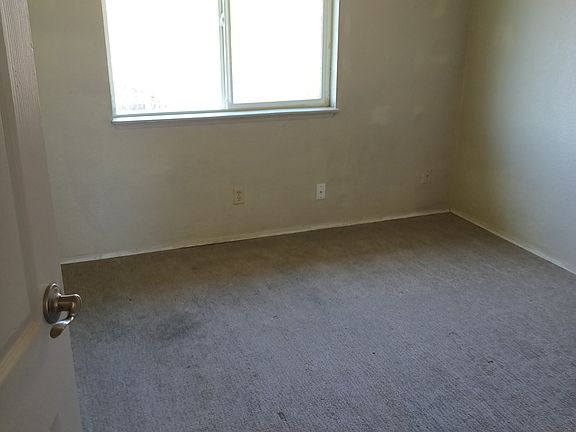 3rd image of 1103 N Buchanan St #C