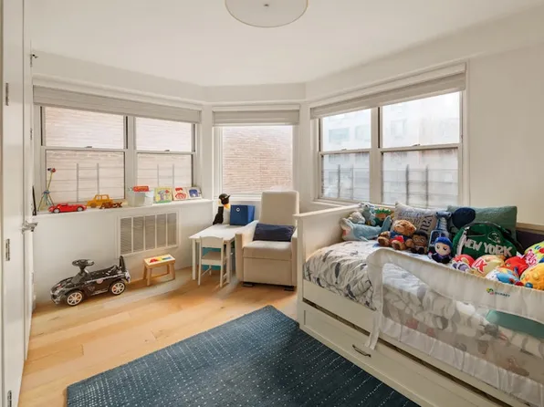 1175 York Avenue image 7 of 15