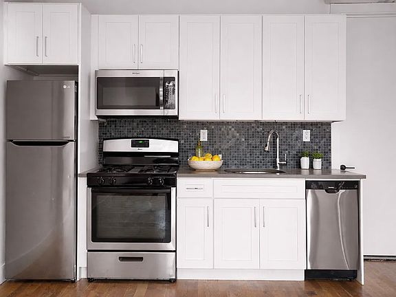 2nd image of 10 W 122nd St #4A