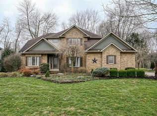 1238 Maxfli Dr, Akron, OH 44312