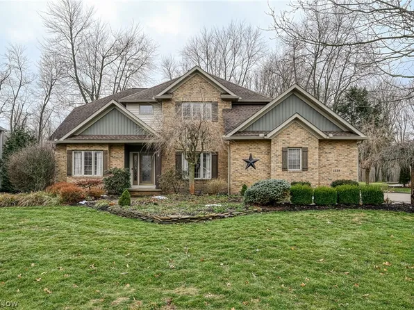 1238 Maxfli Dr, Akron, OH 44312