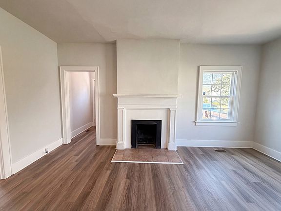 3rd image of 741 Gracey Ave