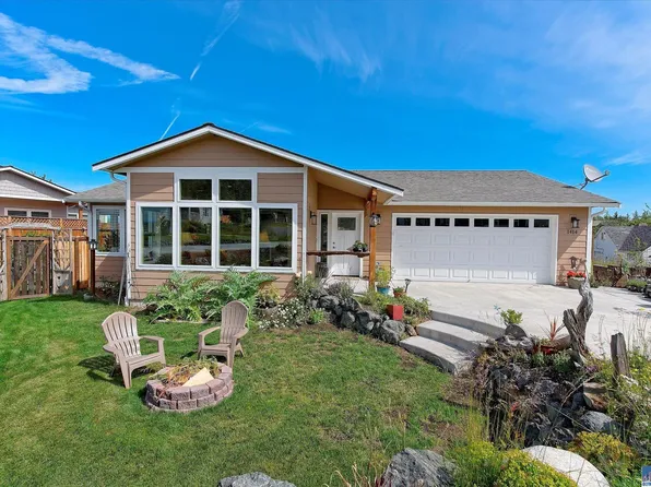 1414 Rook Dr, Pt Angeles, WA 98362