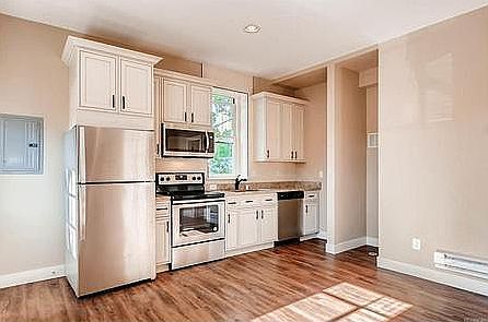 Kitchen and laundry nook 