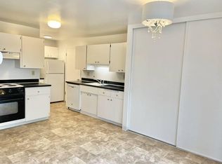12235 SE 60th St APT 4, Bellevue, WA 98006