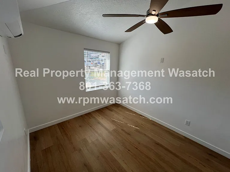 1388 Country Ln — Photo 38