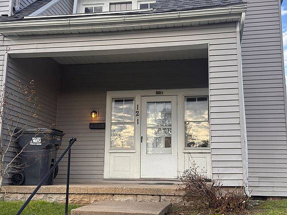 Front of house (duplex)