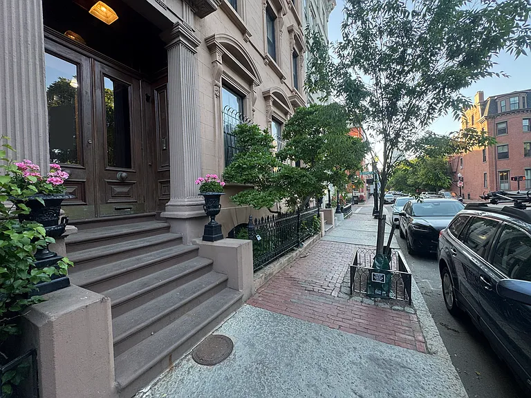 42 W Newton St #B3 — Photo 15