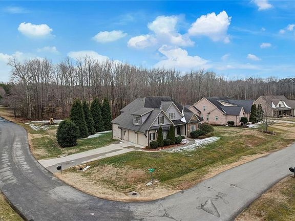 5th image of 8925 Grove Park Dr