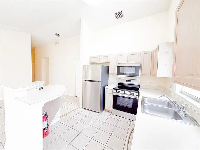 2420 Saint Augustine Blvd — Photo 12