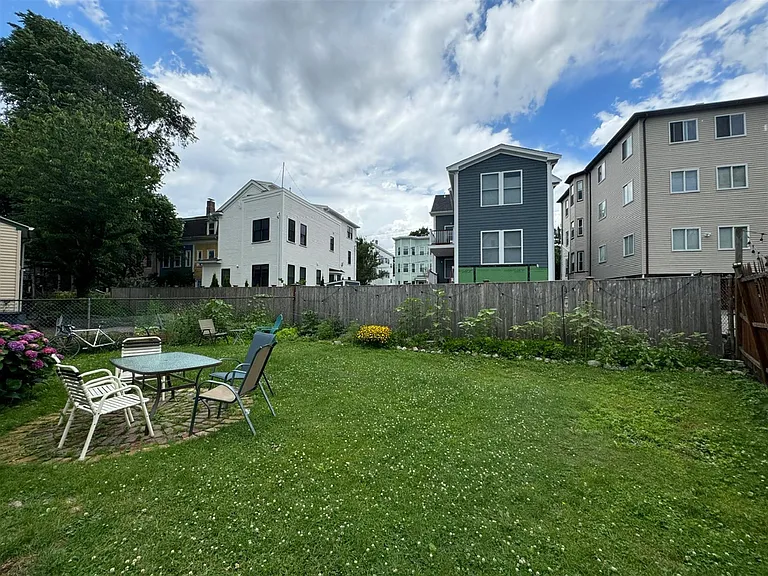 11 Concord Ave — Photo 13