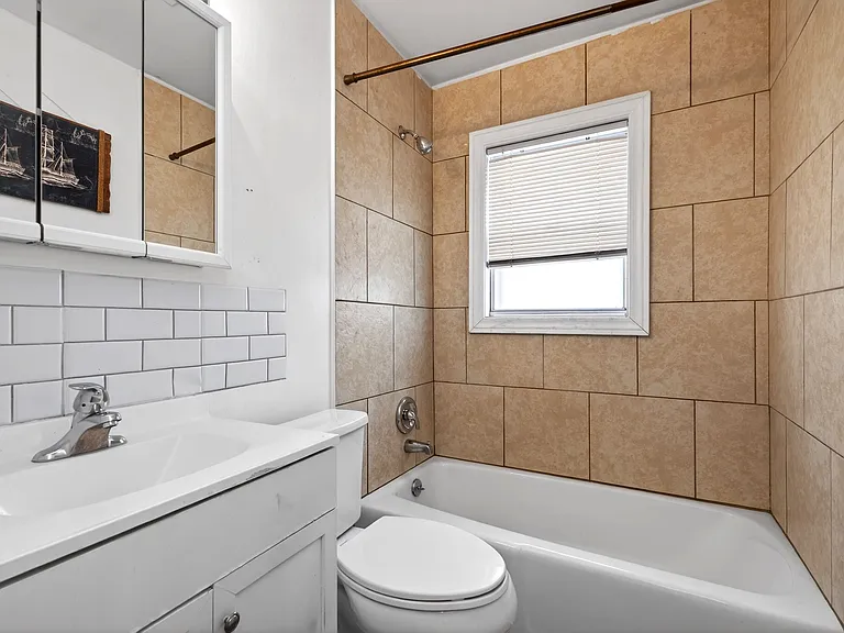 4100 Fulton Ave — Photo 8