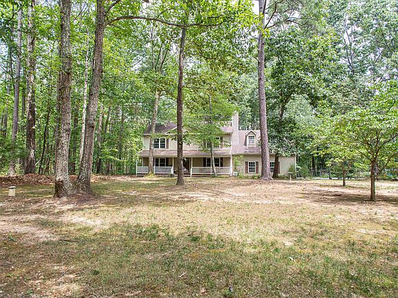 2nd image of 3164 Saddlewood Pl