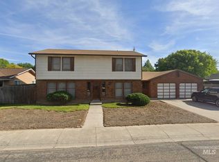 10473 W Skycrest Dr, Boise, ID 83704
