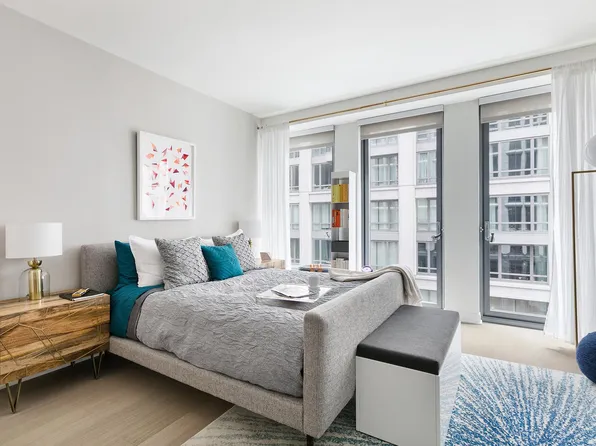 7 West 21st Street image 5 of 7