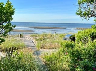 1407 Fairfield Beach Rd, Fairfield, CT 06824