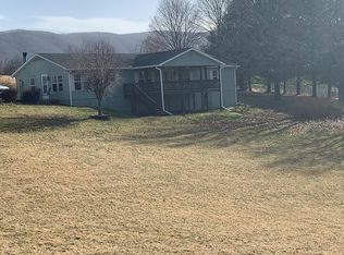 300 Camelot Dr, Bluefield, VA 24605
