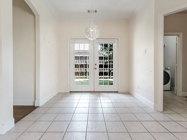 5601 Glenview Ln — Photo 11
