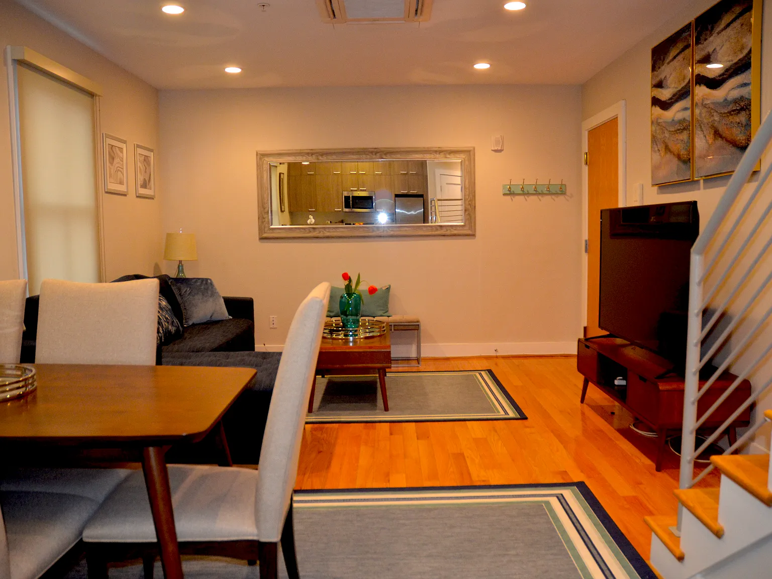 1072 Thomas Jefferson St NW — Photo 3